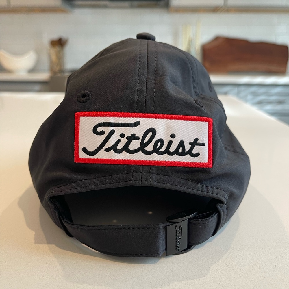 Titleist pro V1 Black Cap